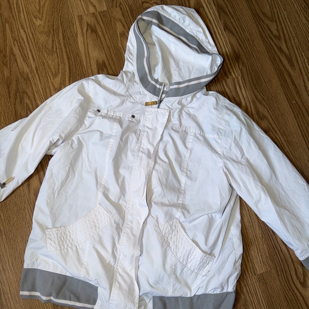 Zenergy White Hooded Jacket with Gray Trim